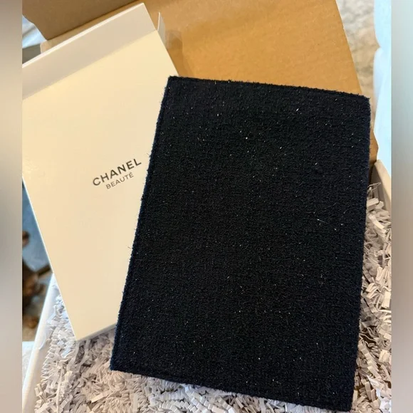 Chanel Beauté Black Velvet Notebook Journal w/ Box – New - Picture 2 of 5
